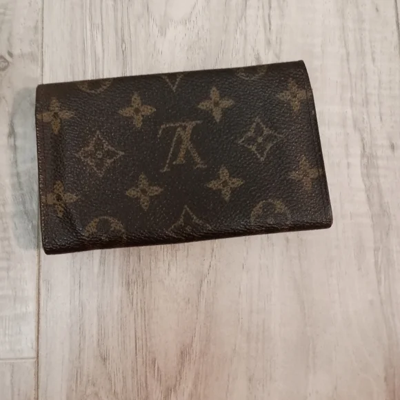 Louis Vuitton Portomone Zip Monogram Bifold Wallet - Picture 2 of 12
